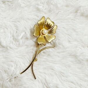 Vintage Flower with Faux Pearl Brooch